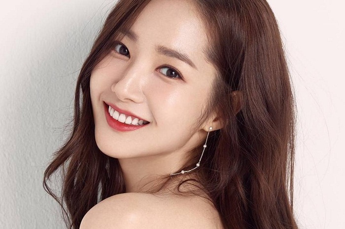 Top 8 cách để đẹp lung linh trong mắt các anh chàng mà không cần makeup